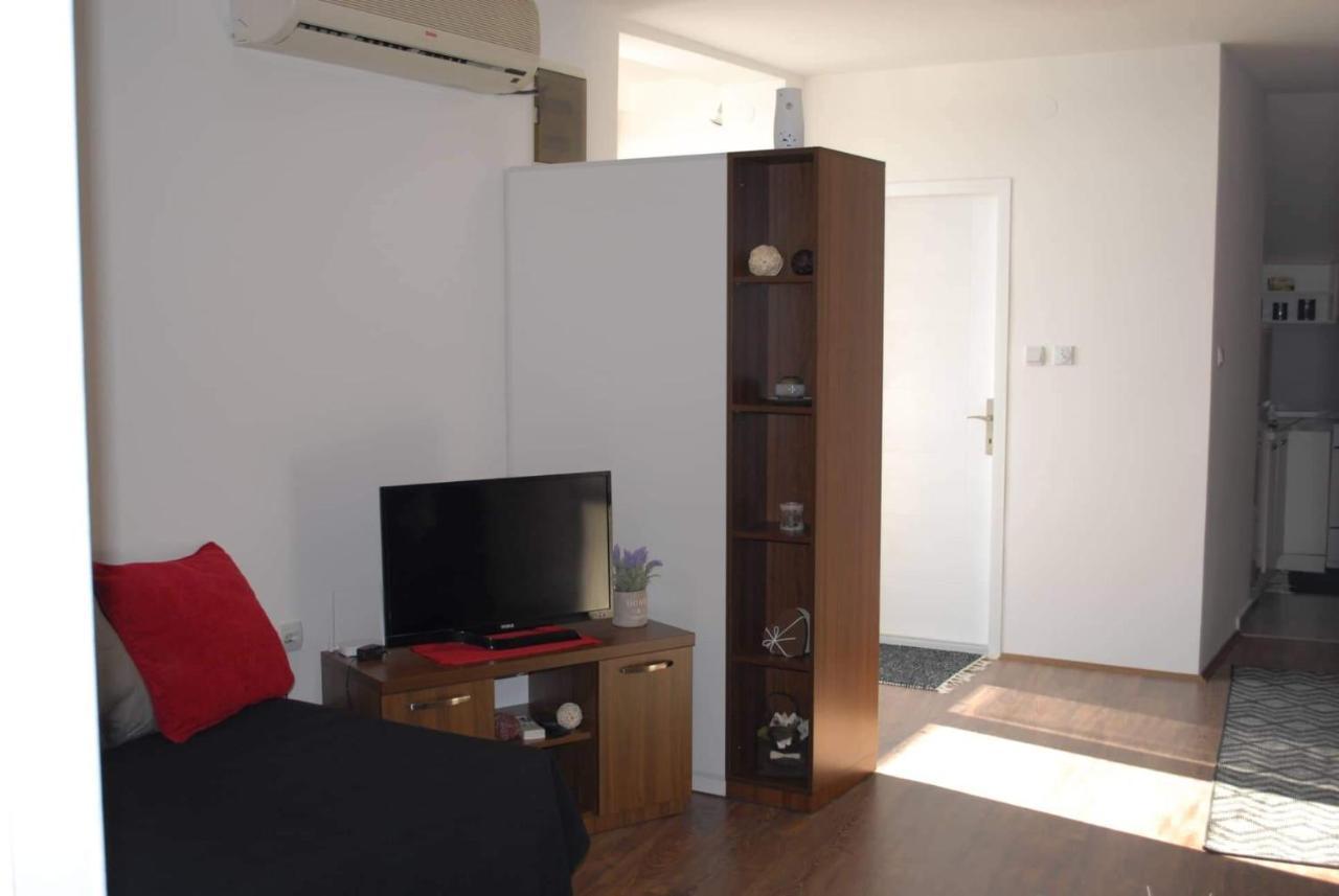 Stan Na Dan - Apartman Djordjevic Vranje Exterior photo
